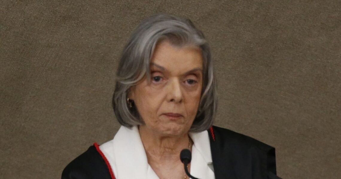 agressões, crimes, cenas de vilania;
