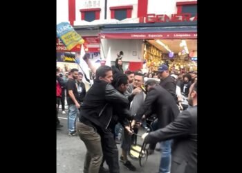 apresentador, candidato, adversário;