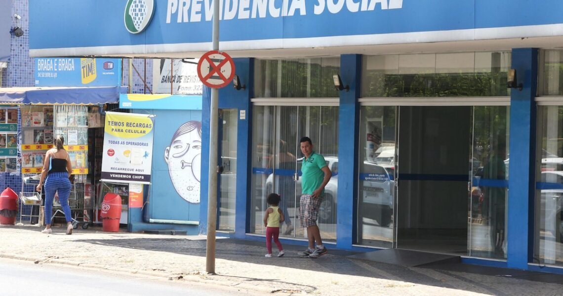 discussões, encontros, programas;