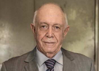 ator, produtor, teatral, diretor;