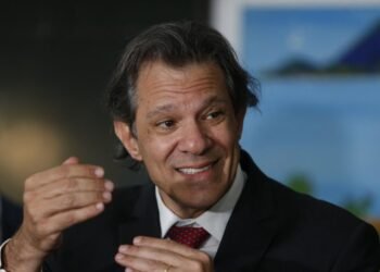 proibição de álcool, vedação de álcool, restrição de álcool;