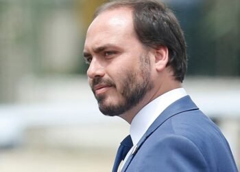 desvio, de salários, esquema, de desvio, corrupção, fraude;