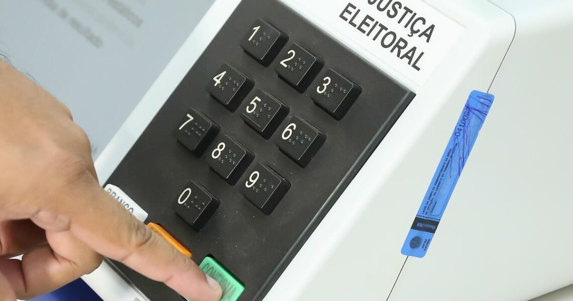 votação, pleito, eleição;