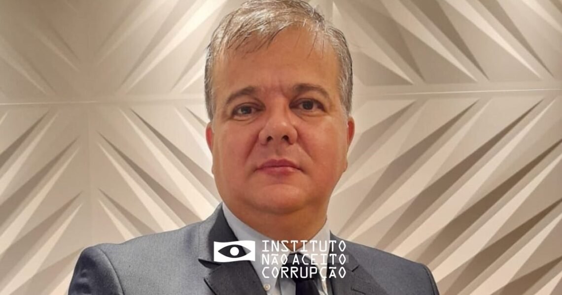 desvio, irregularidade, corrupção';