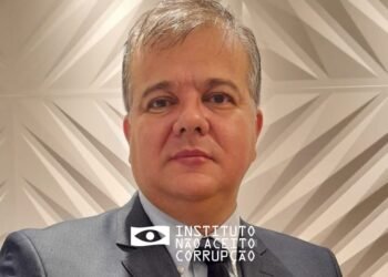 desvio, irregularidade, corrupção';