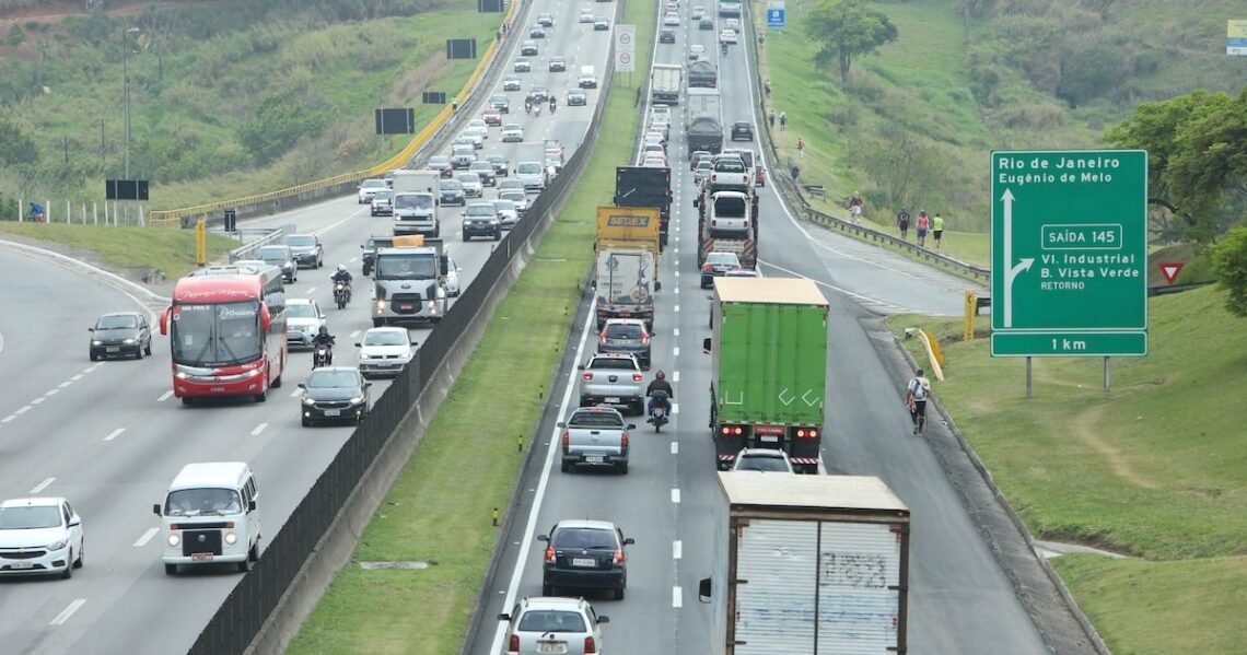 carro, particular, rodoviário, urbano;